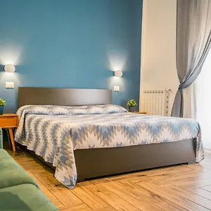 Hub Ferroviario - 12 Posti Letto Per Il Tuo Gruppo A Con Wifi E Netflix Nocleg ze śniadaniem Neapol