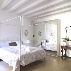 https://fleur-de-lis-accademia.italymilanhotels.net