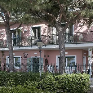 https://villa-degli-argentieri.hotelitalianriviera.com